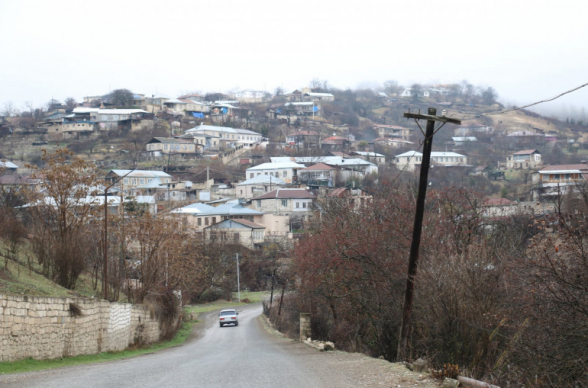 «Ո՞վ է ասում` Փառուխը հետ են վերցրել, սո՛ւտ, գյուղը և Քարագլխի մի մասը ադրբեջանցիների ձեռքում է, Խրամորթի կողմից էլ ճանապարհ են սարքում»․ նոր մանրամասներ (տեսանյութ)