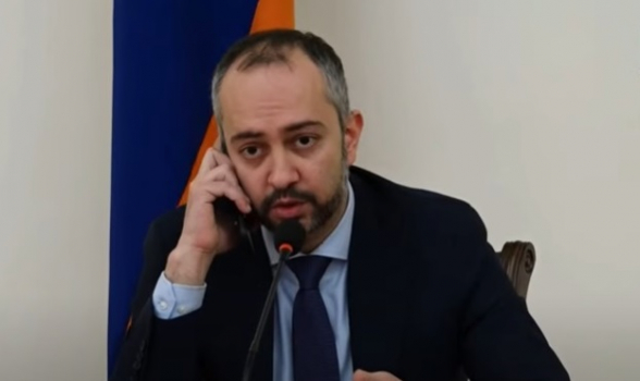 Էդուարդ Աղաջանյանի ասուլիսի ժամանակ նրան զանգահարողը Նիկոլ Փաշինյանն է եղել․ «Հրապարակ»