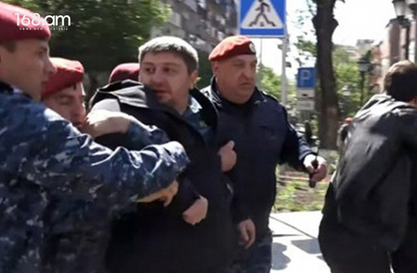В ходе акций задержан Игорь Хачатуров (видео)