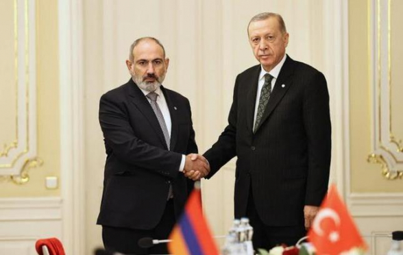 Эрдоган потребовал от Пашиняна отказа от усилий по признанию Геноцида армян и открытия «Зангезурского коридора»