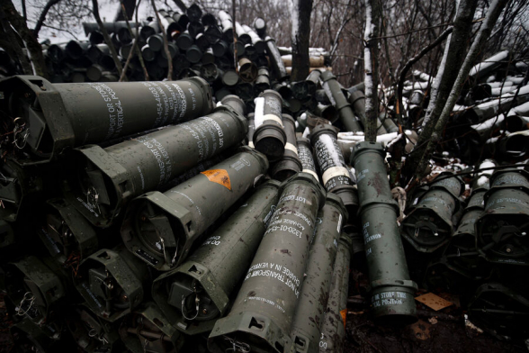 Украина продает западное оружие на черных рынках в промышленных масштабах – «Известия»
