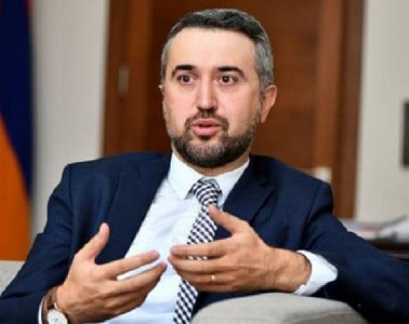 ԿԳՄՍ փոխնախարարի հովանու ներքո Գեղարվեստի ակադեմիայում պաշտոնեական կեղծիքով ընտրություն է եղել․ «Ժողովուրդ»