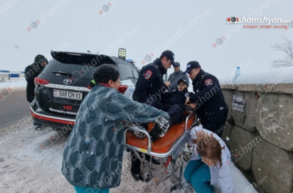 Կոտայքում ճանապարհի մերկասառույցի պատճառով վրաերթի են ենթարկվել ծառայություն կատարող պարեկները