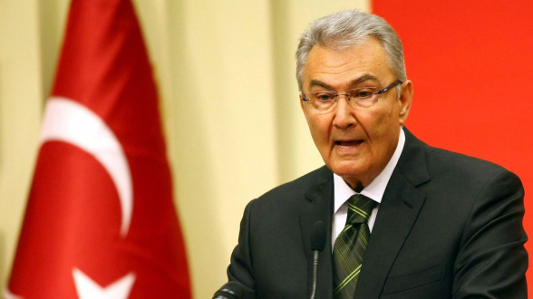 Умер лидер оппозиции и экс-глава МИД Турции Дениз Байкал