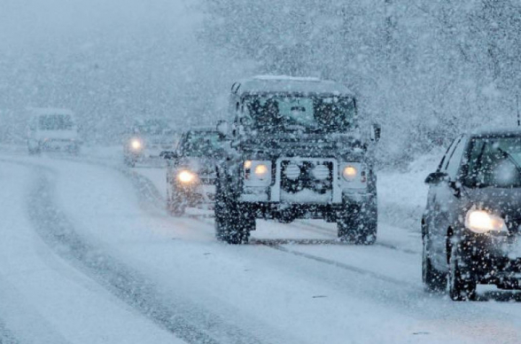 Ջերմուկի տարածաշրջանում, Տիգրանաշենի ոլորաններում, Սարավանի և Մեղրիի լեռնանցքներում ձյուն է տեղում
