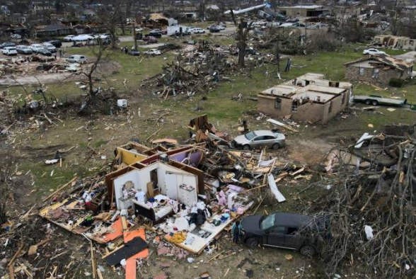 Число жертв торнадо в США достигло 32