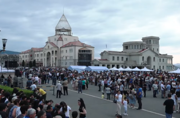 Համաժողովրդական շարժման հանրահավաքը Ստեփանակերտում (տեսանյութ)
