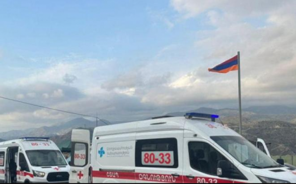 Շտապօգնության մեքենաներով Արցախից Հայաստան են տեղափոխել խնամքի կարիք ունեցող 20 անձանց