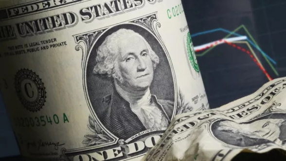 Курс доллара к мировым валютам может показать сильнейшее падение за год