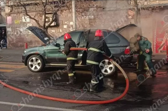 «Փեթակ»-ի մոտ կայանված BMW X5-ում հրդեհ է բռնկվել