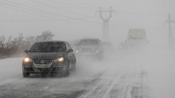 Վայքի, Սիսիանի, Սևանի, Մարտունիի, Սպիտակի, Աշոցքի, Արթիկի, Անիի, տարածաշրջաններում ձյուն է տեղում