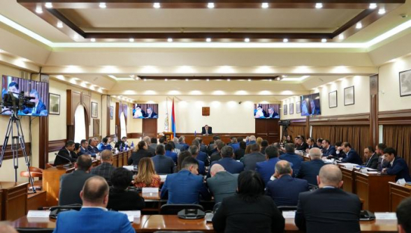Заседание Совета старейшин Еревана (видео)