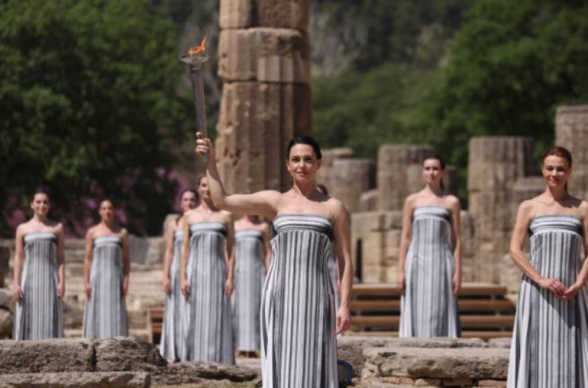 В Греции зажгли огонь Олимпийских игр 2024 года