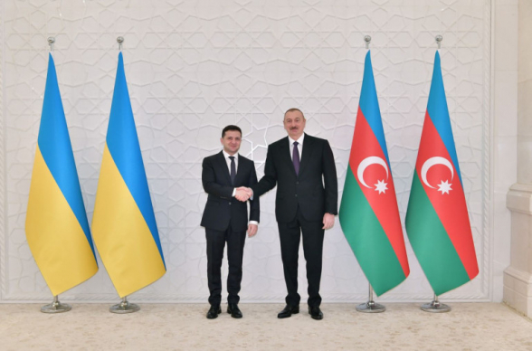 Алиев и Зеленский обсудили вопросы региональной безопасности
