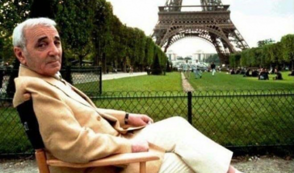 Сквер на Елисейских Полях в Париже назвали в честь великого Шарля Азнавура