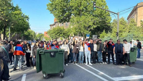 Более 60 участников акции неповиновения в Ереване подвергнуты приводу в полицию