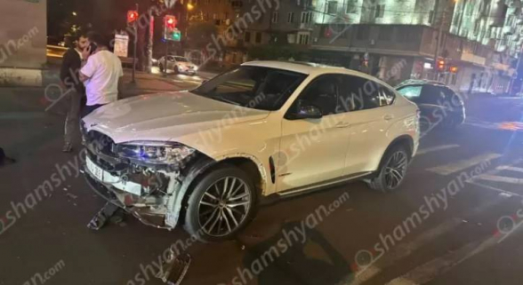 «Երևանի սիթի»-ի դիմաց բախվել են «BMW X6»-ն ու «Nissan»-ը