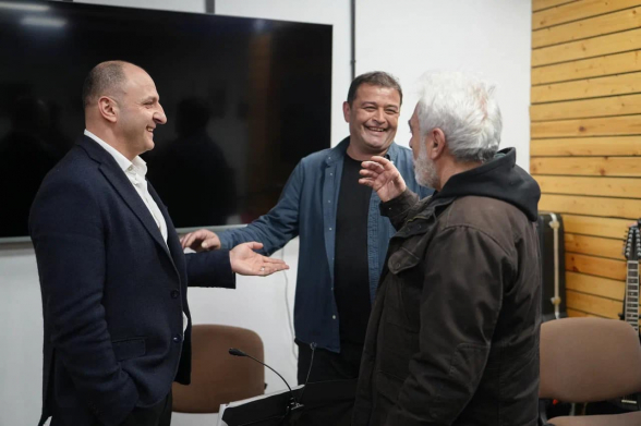 «Մենք» նախաձեռնության հիմնադիր Կարեն Սիմոնյանը միջոցառում էր նախաձեռնել՝ նվիրված Հայոց բանակի 33-ամյակին (տեսանյութ, լուսանկար)