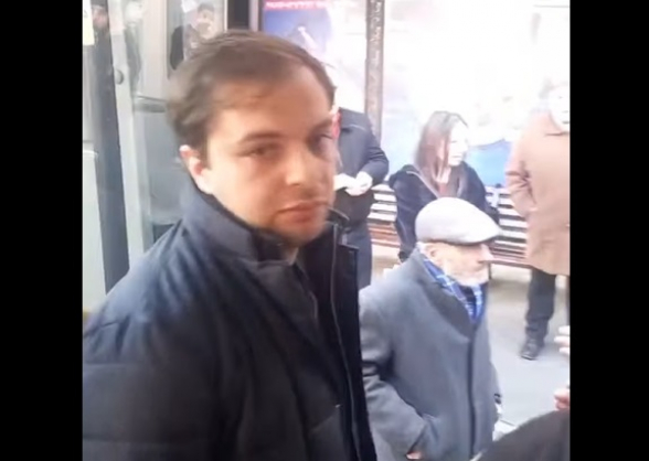 Քաղաքապետարանի աշխատակիցներին լցրել են ավտոբուսներ (տեսանյութ)