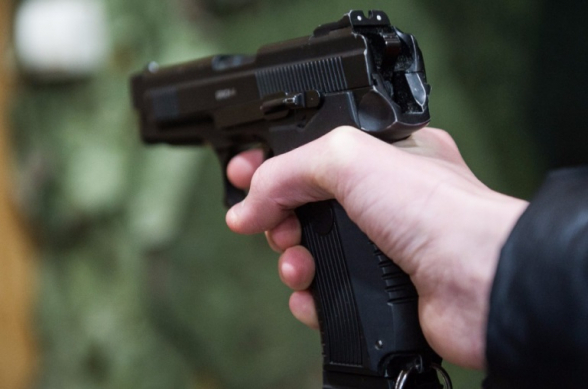 Երևանի բնակարաններից մեկում հայտնաբերվել է տղամարդու դի, կողքին՝ «Մակարով» տեսակի ատրճանակ