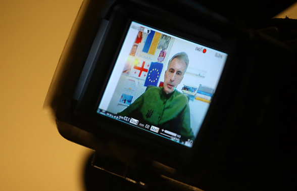 Суд в Тбилиси приговорил Саакашвили к 9 годам лишения свободы