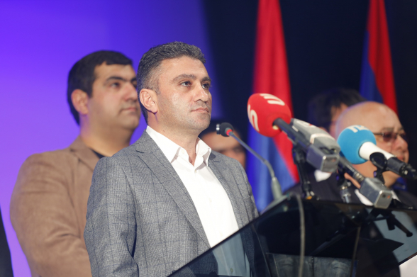 Նիկոլ Փաշինյանի պարտության քայլերթին մենք պիտի սկիզբ դնենք գյումրեցիներով․ Դերենիկ Մալխասյան (տեսանյութ)