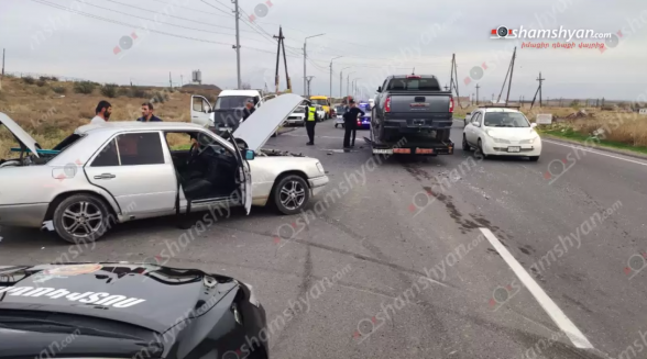 Արագածոտնում բախվել են «ԳԱԶել»-ը և «Mercedes»-ը․ կան տուժածներ