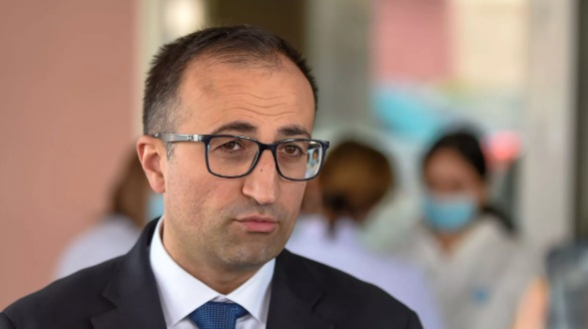 Պետք է օգնել Արսեն Թորոսյանին, որ ինքը 1000 անգամ ավելի շատ վճարի իր գույքահարկի համար, որ այլևս ոչ մի բանից չզարմանա