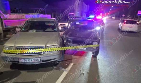 Մասիսում բախվել են «Mercedes»-ը ու «ՎԱԶ 2104»-ը․ կա վիրшվnր