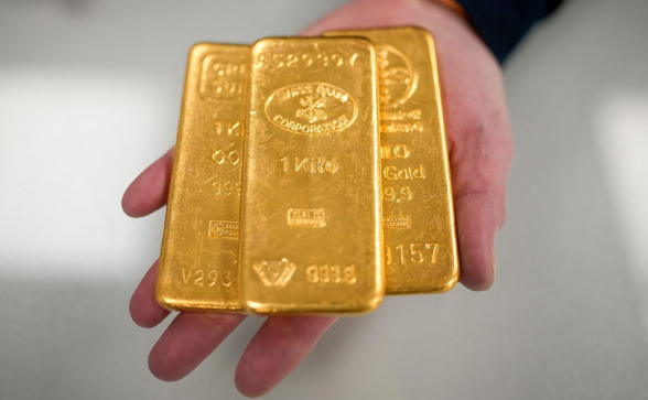 Цены на золото впервые в истории превысили $3400 за унцию