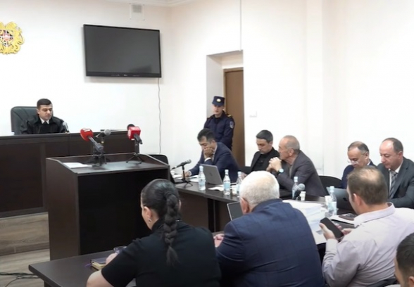 Նախկին ՔՊ-ական գրելու համար դատավորը դահլիճից հեռացրեց Yerevan Today-ի լրագրողին (տեսանյութ)