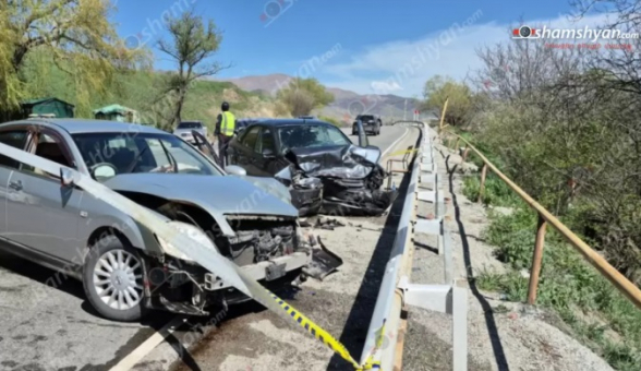 Վանաձոր-Սպիտակ ավտոճանապարհին բախվել են «Mercedes»-ը, «Nissan Teana»-ն և «Լադա»-ն․ կան տուժածներ