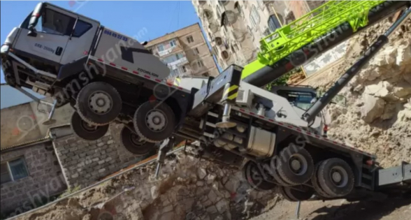 Երևանի շինհրապարակներից մեկում աշխատակիցը մնացել է մեքենայի և փորվածքի միջև․ վերջինս տեղափոխվել է հիվանդանոց