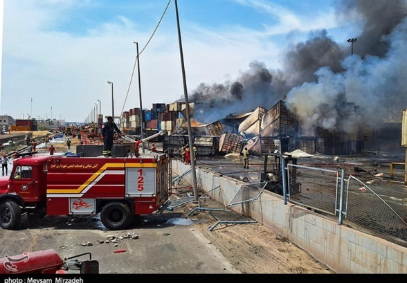 Власти Ирана назвали причину взрыва в порту на юге страны