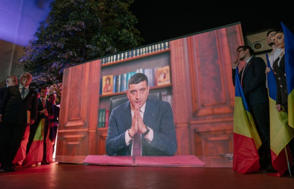 Ультраправый кандидат побеждает в 1-ом туре президентских выборов в Румынии