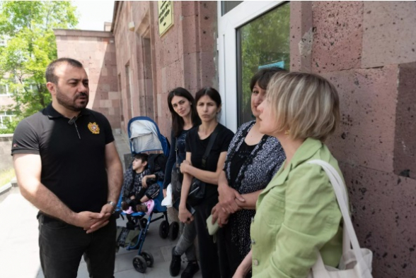 Родители учеников спецшколы возмущены отсутствием транспорта: представители блока «Мать Армения» ознакомились с проблемой (видео)