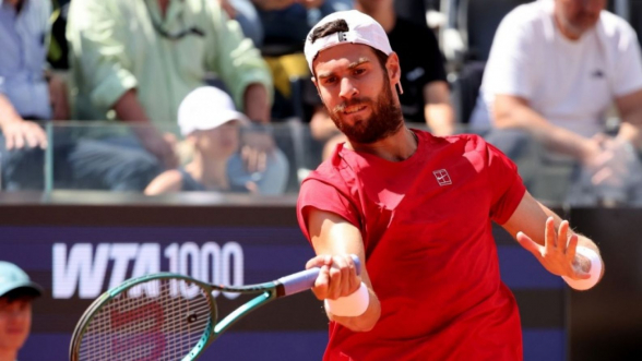 Карен Хачанов вышел в 1/4 финала турнира в Женеве