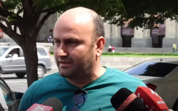 Լրիվ բառդակ վիճակ է. ի՞նչ գործ ունի ադրբեջանցին բեռ բերի, տանի. բեռնափոխադրող (տեսանյութ)