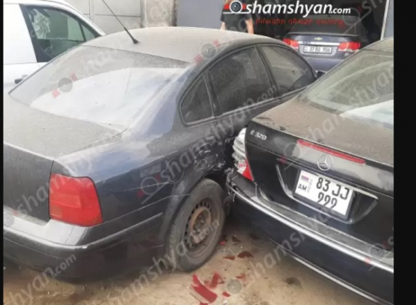 Երևանում փախցրել են «Mercedes»-ն ու դարձել մի քանի ավտոմեքենաների վթարի հեղինակ