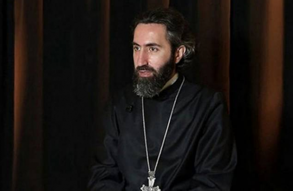Սուրբ եկեղեցու բակն արյա՞մբ եք ուզում լցնել․ Հայր Ասողիկը պատասխանել է Փաշինյանին