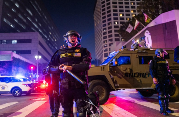 Լոս Անջելեսում պարետային ժամ է հայտարարվել, զանգվածային ձերբակալություններ են կատարվել