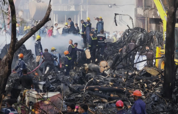 Հնդկաստանում վթարված օդանավի ուղևորներից մեկը ողջ է մնացել (տեսանյութ)