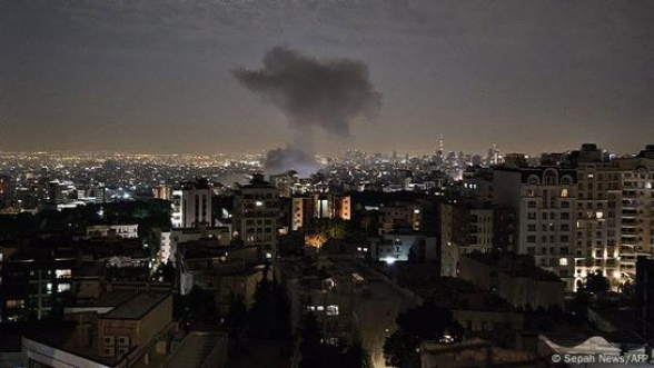 ВВС Израиля ночью атаковали десятки целей в районе Тегерана