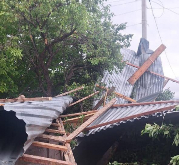 Ապարանում պտտահողմի հետևանքով միջին և թեթև մարմնական վնասվածք է ստացել 4 անձ