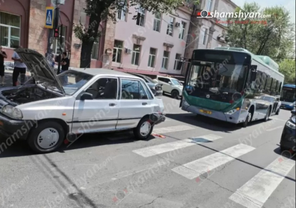 Բախվել են թիվ 54 երթուղու «MAN» մակնիշի ավտոբուսն ու «SAIPA» մակնիշի ավտոմեքենան