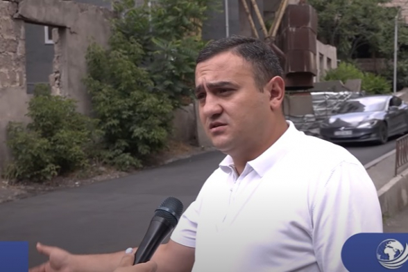 Չորս անգամ է նույն փողոցն ասֆալտապատել են․ «Մայր Հայաստան» ավագանու անդամ Գրիգոր Իսկանդարյան (տեսանյութ)