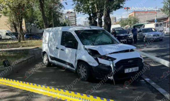 «Ford Transit»-ը Մալաթիայի թաղապետարանի մոտ վրաերթի է ենթարկել հետիոտնին և հայտնվել մայթին. վիրավորը հիվանդանոցում մահացել է