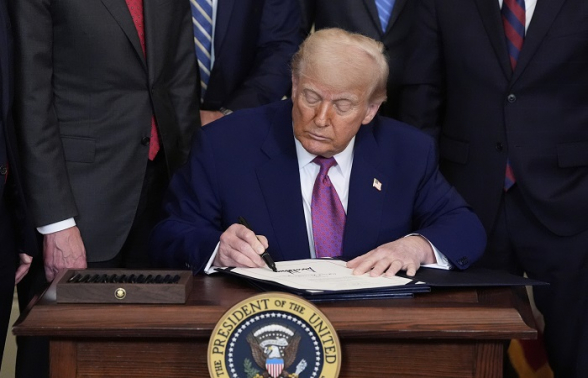 Трамп заявил о подписании торгового соглашения с Китаем