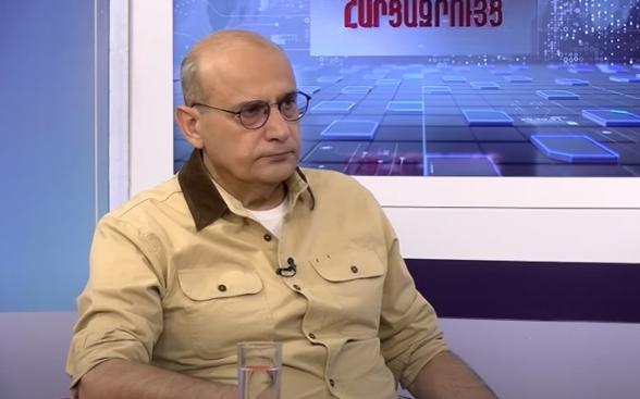 Когда позиции Пашиняна в Армении слабеют, поддержка приходит из Азербайджана – Степан Даниелян (видео)