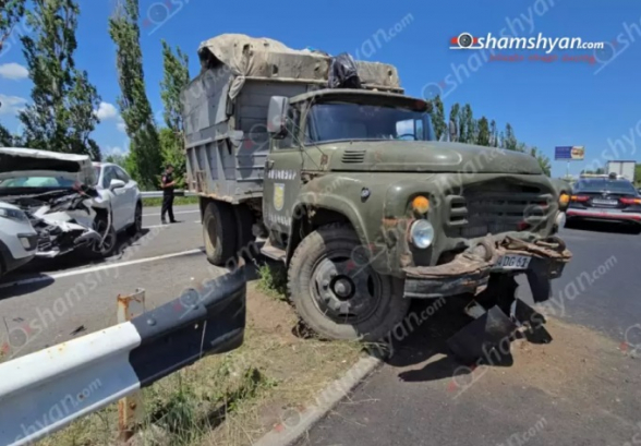 Շղթայական վթար՝ Երևան-Սևան ավտոճանապարհին․ հիվանդանոց տեղափոխված հղի կնnջ կյանքին վտանգ չի սպшռնում